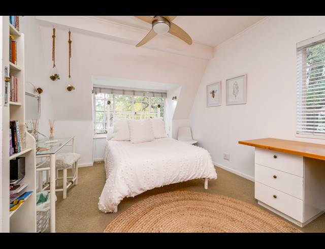 6 BEDROOM HOUSE FOR SALE IN BRYANSTON